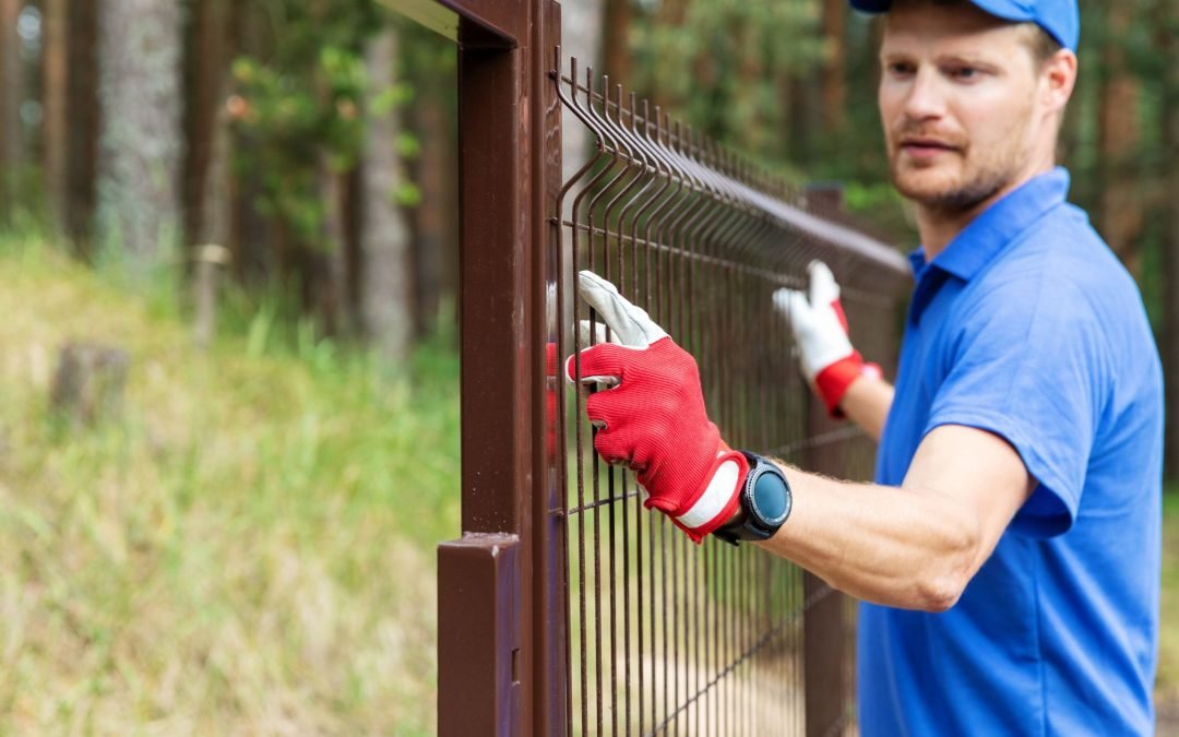 8 Reasons Why Hiring Professionals For Your Fence Installation Makes Sense